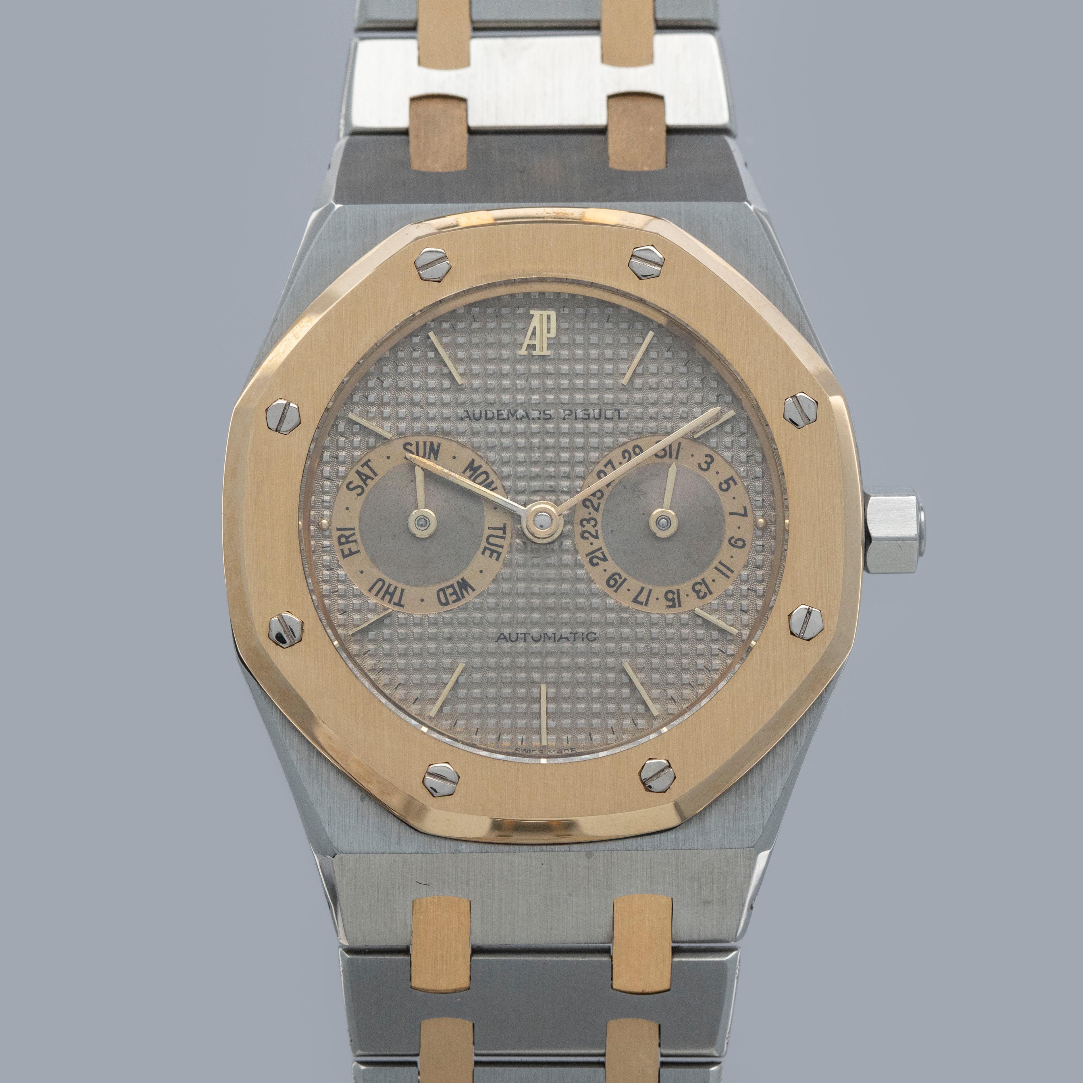 Audemars Piguet AUDEMARS PIGUET ROYAL OAK DAY-DATE 25572SA OWL TWO-TONE